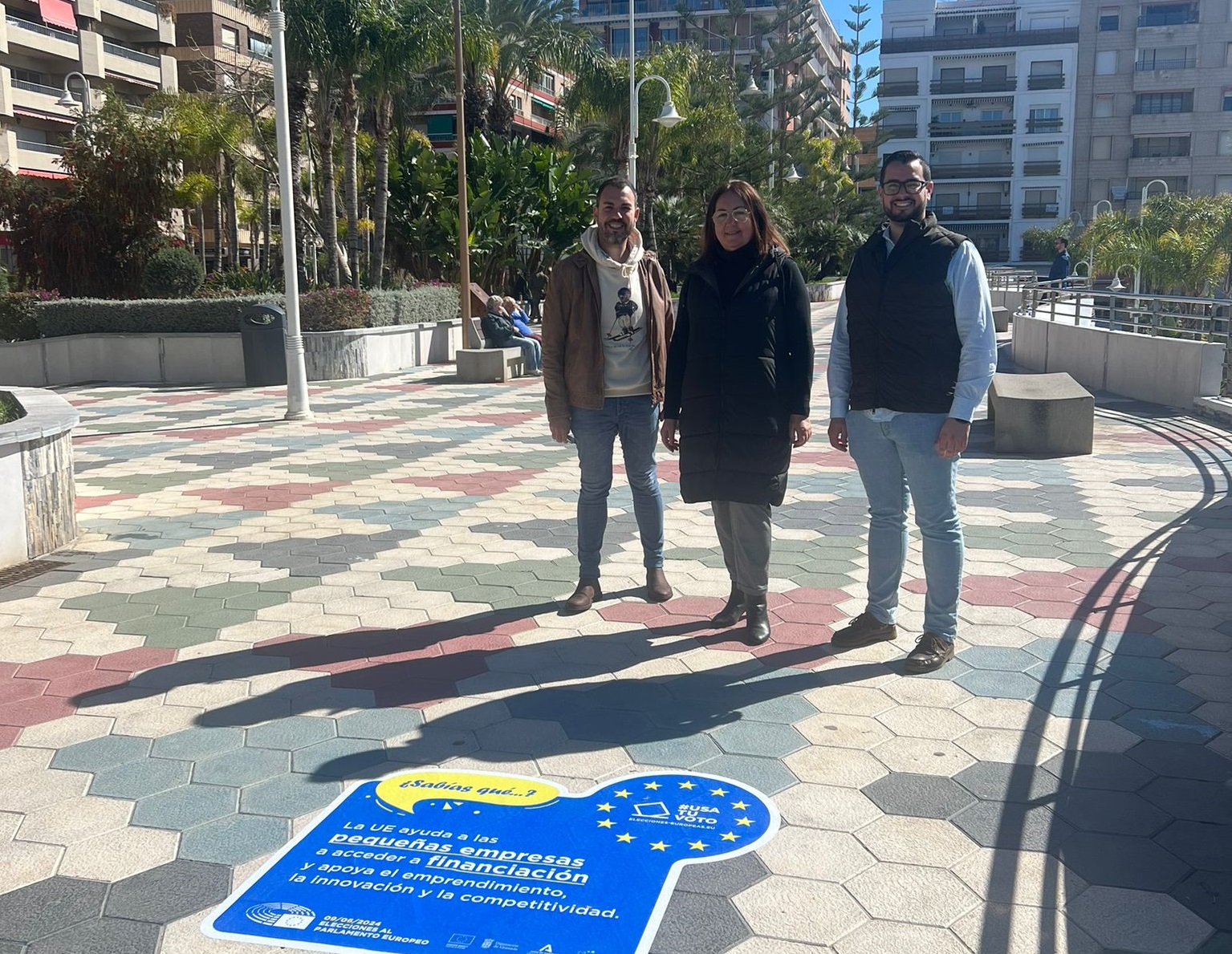 Campaña en Almuñécar para concienciar sobre la importancia de la Unión Europea